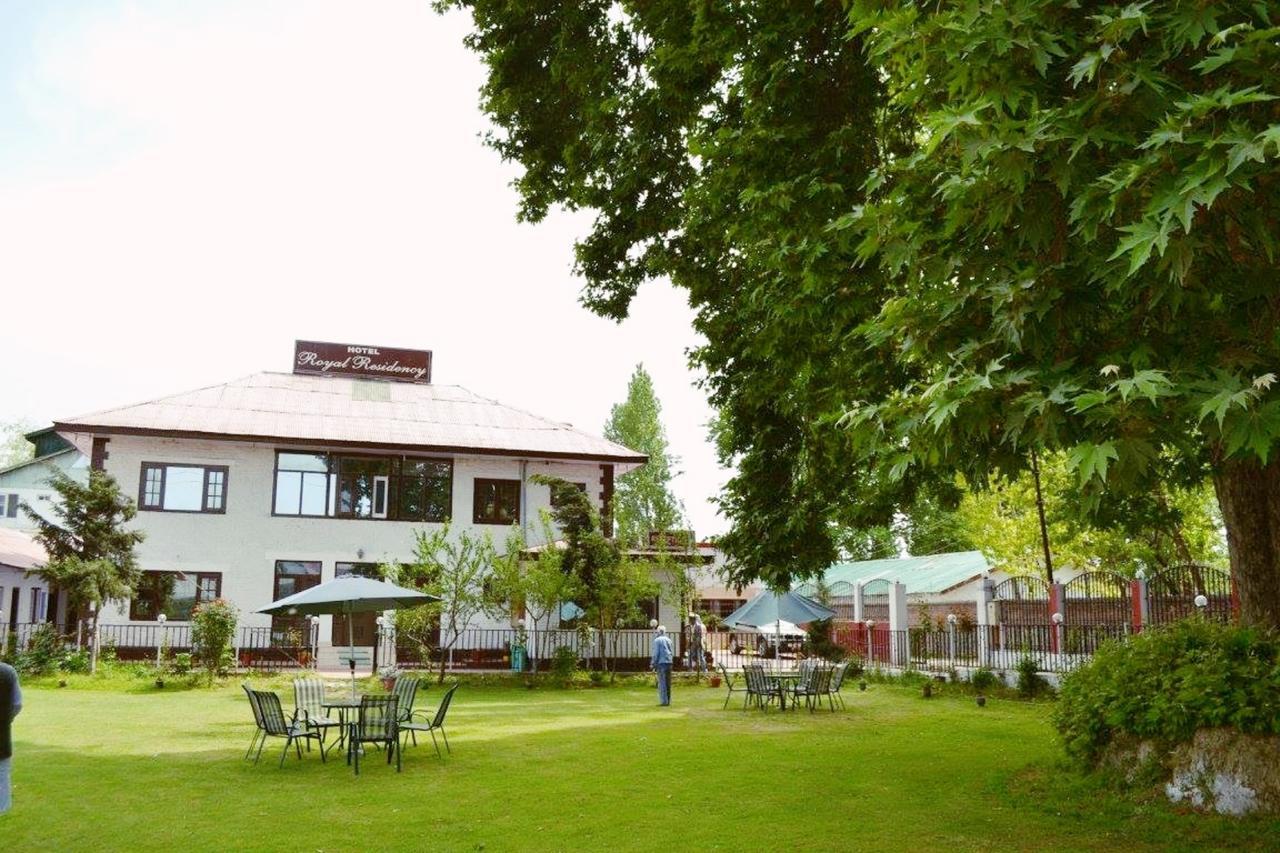 Royal Residency Hotel Srinagar  Exterior photo